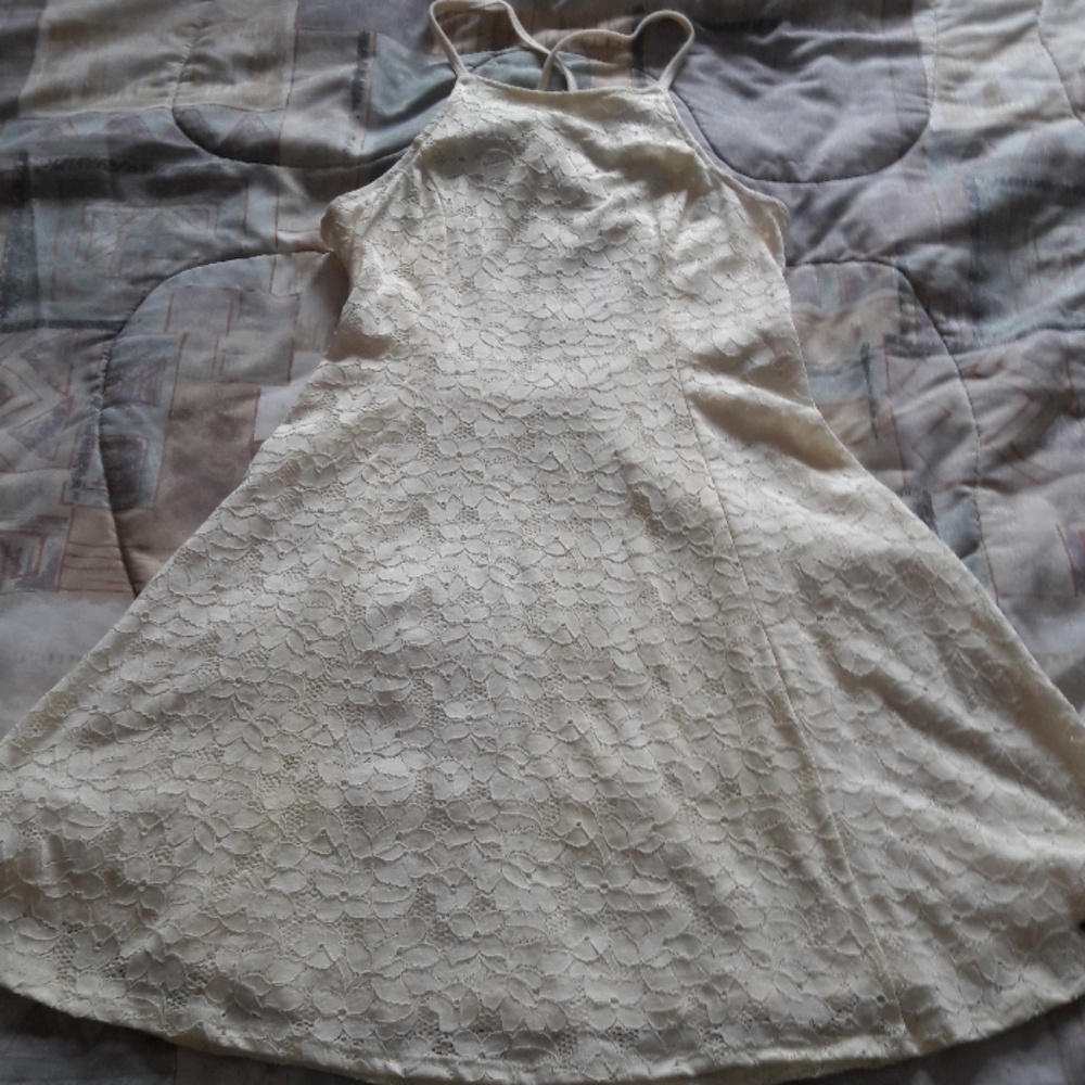 Cream-colors Hollister dress